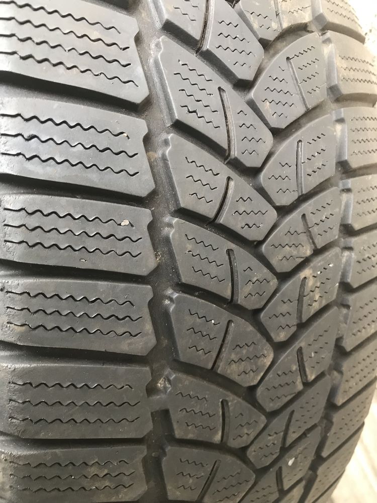 1 szt.opona zimowa 16r.5.5 mm 205/55R16 Firestone Winterhowk 3