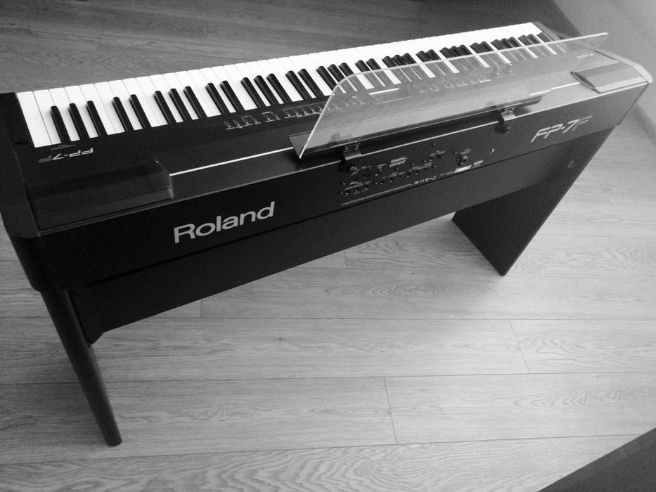 Pianino cyfrowe Roland FP-7F BK