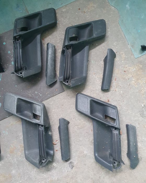 Продам ручки дверей, накладки повторителей,реле на ВАЗ 211