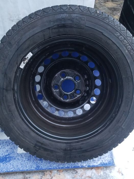 Шини 205.65.16с в зборі Т5 Volkswagen