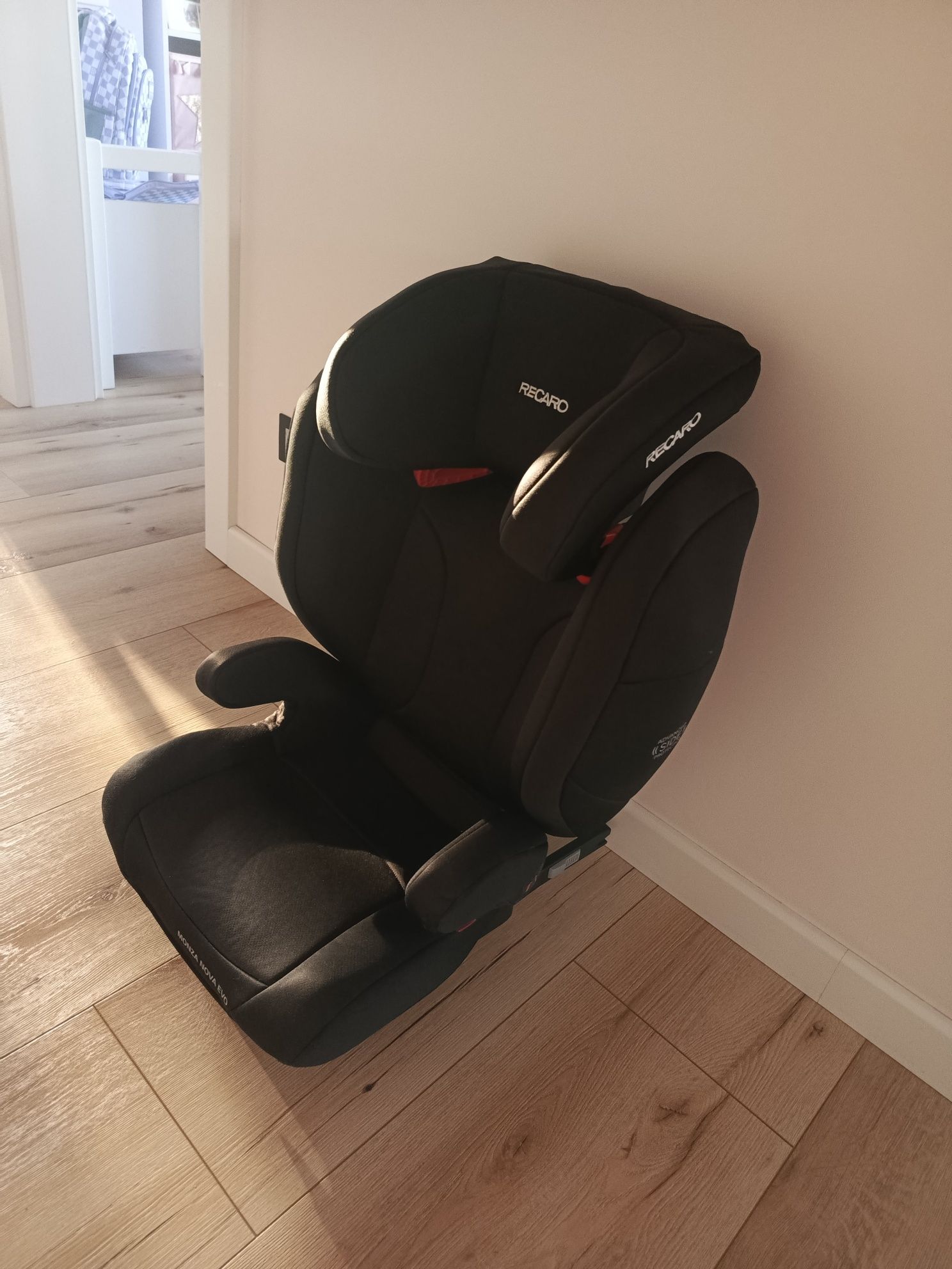 Sprzedam fotelik RECARO 15/36