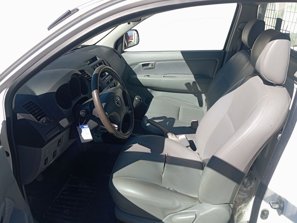 Toyota Hilux  3 lugares 2.5 d4d ano 2006