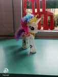 Konik my little pony,celestia, świeci