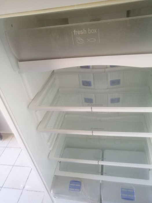 Frigorífico Ariston Nofrost impecável