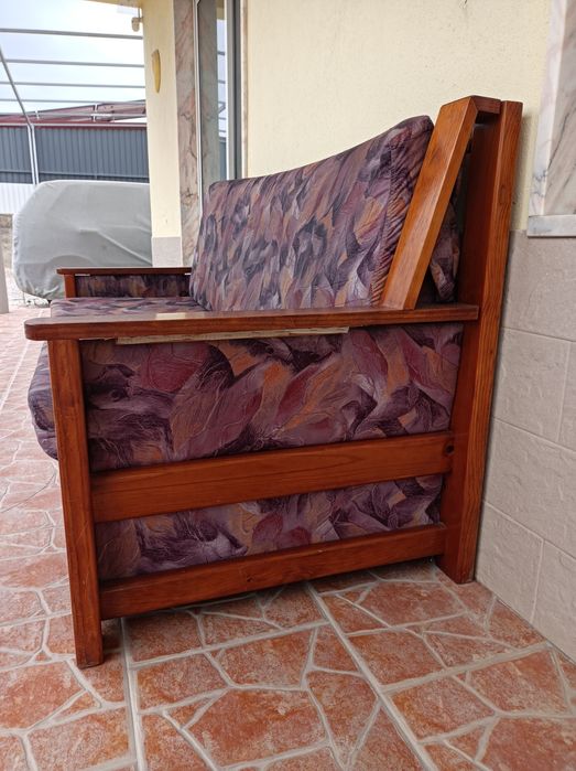 Sofá cama de madeira