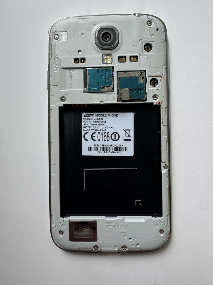 Смартфон Samsung Galaxy S4 GT-I9505
