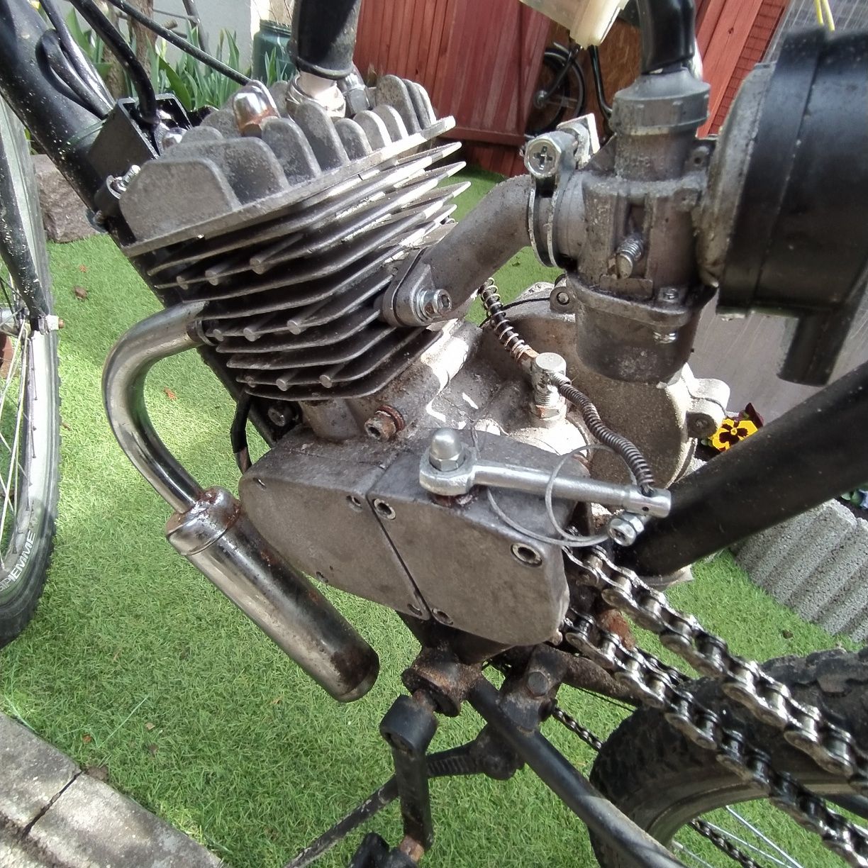 Rower z silnikiem spalinowym 80 cc