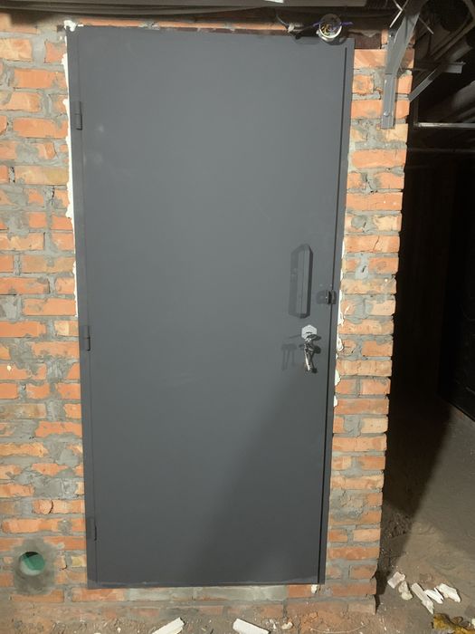 Виготовлення металевих виробів/двері вхідні/двери/двері