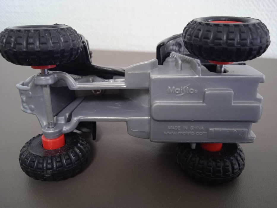 Квадрацикл  Maisto оригінал  в ідеальному стані