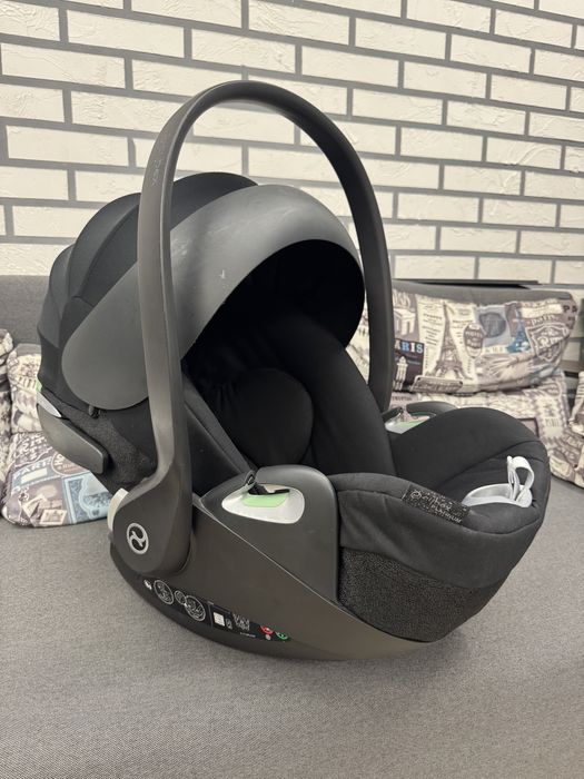 Автокрісло CYBEX