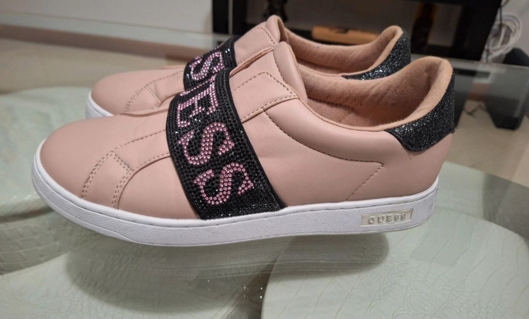 Tenis guess usados uma so vez