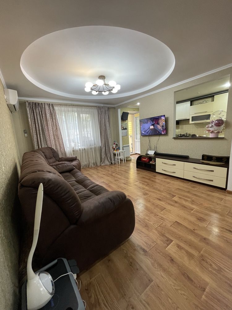 Продажа 3к.кв.Ц.Рынок дом кирпич новой постройки !