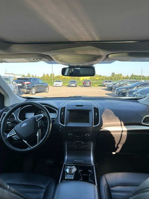 Форд ЕДЖ 2019 року