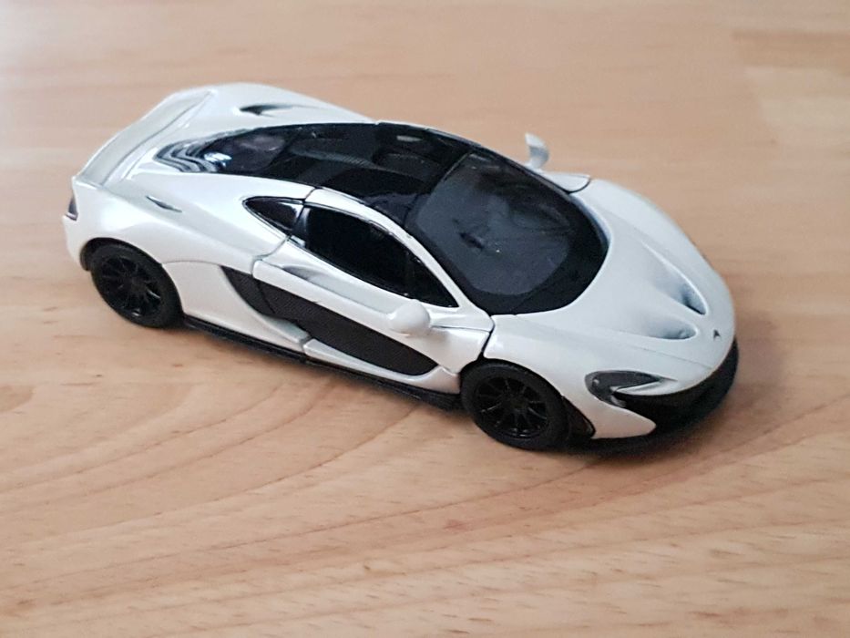 Mclaren P1 model metalowy Kinsmart skala 1:36