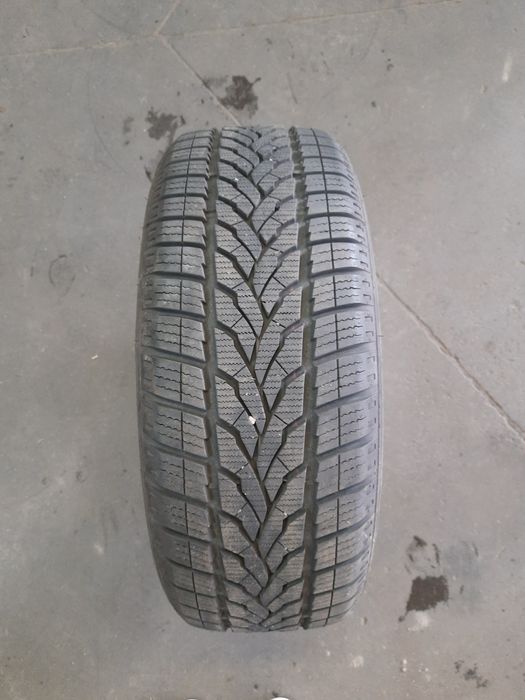Opona 215/55R17 98V Star Performer Winter AS