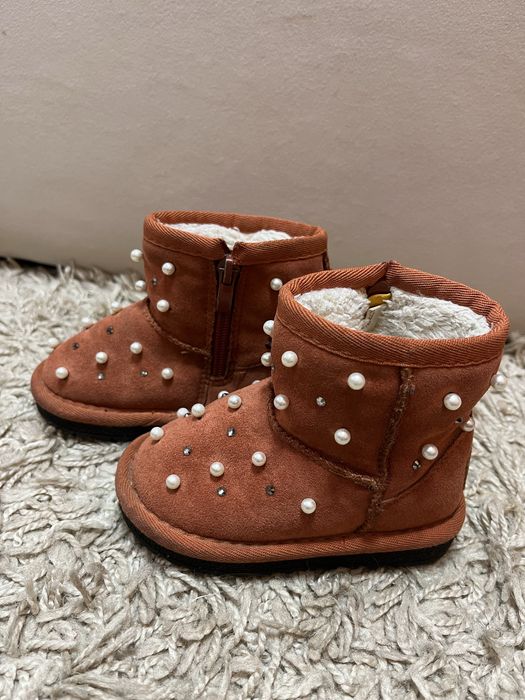 Чобітки зимові, уггі