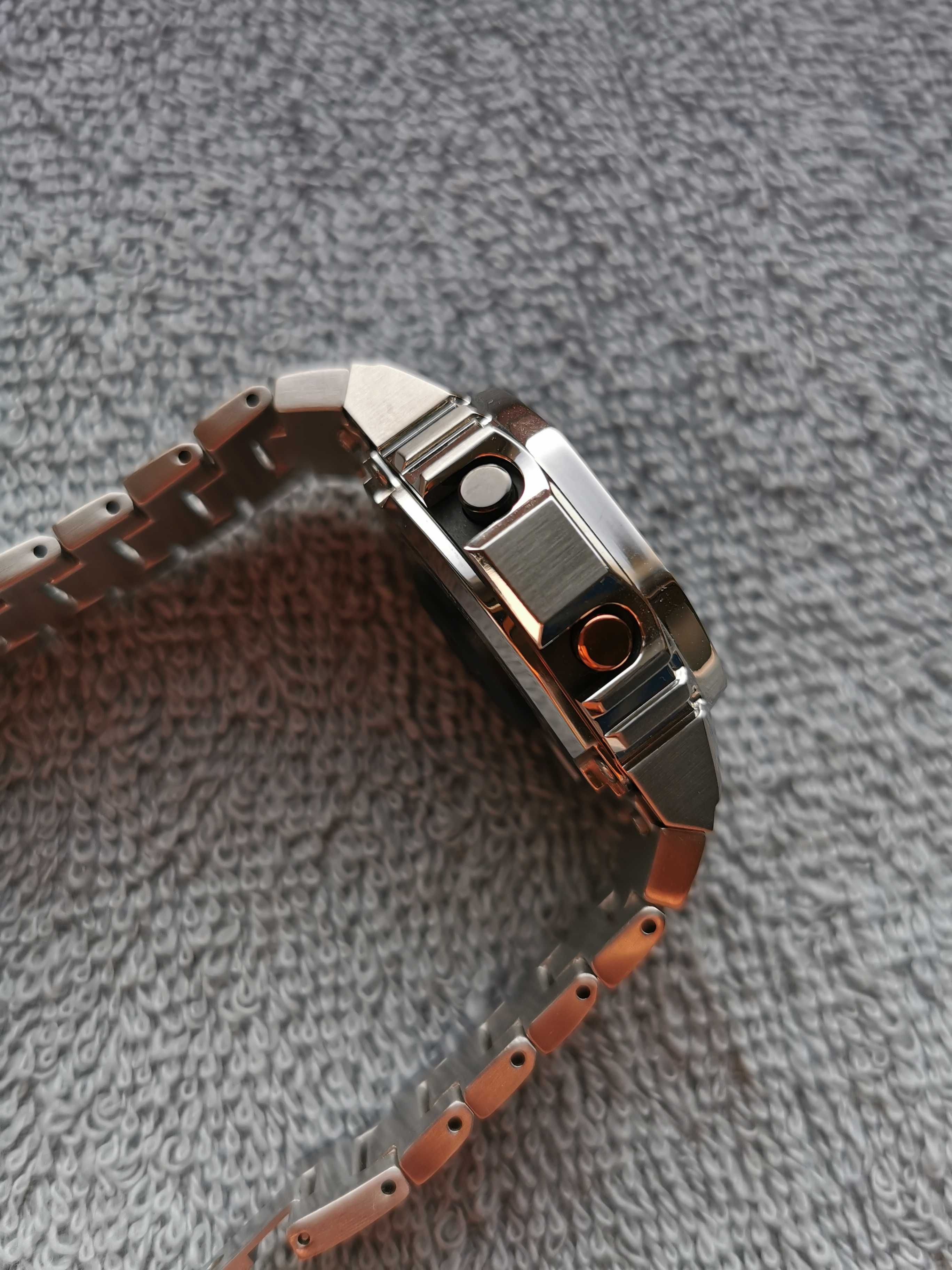 Casio G-SHOCK DW-H5600-2ER stan idealny