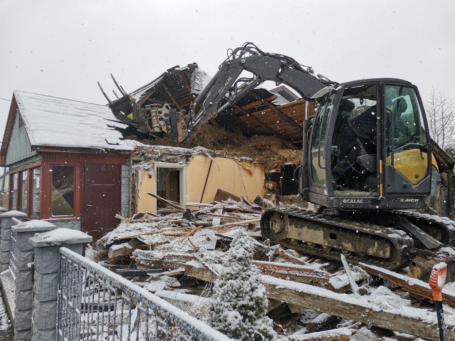 Wyburzenia wymiany gruntu utwardzenia podjazdow koparka minikoparka