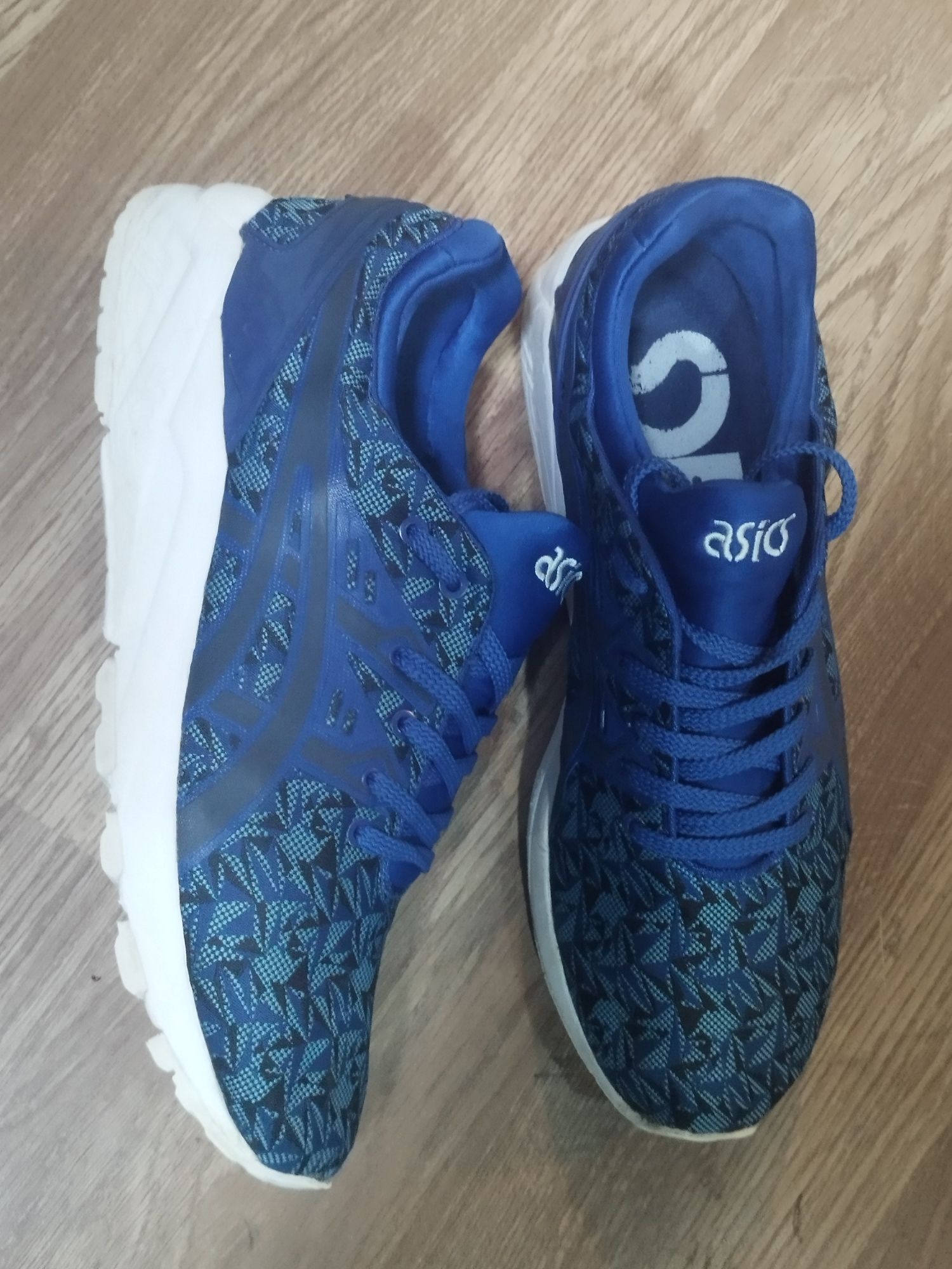 Tênis ASICS 42.5