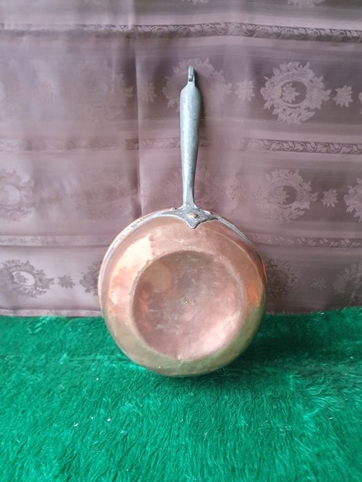 39. Chochla czerpak miedziany