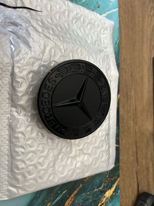Nowy Znaczek na Maskę Mercedes Czarny Połysk!