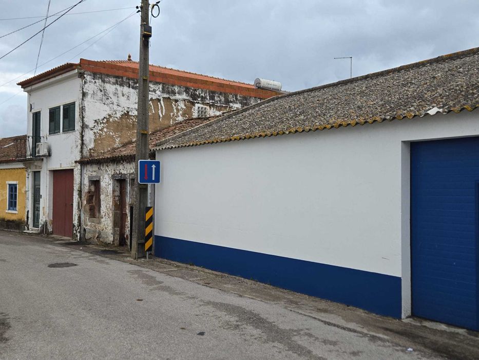 Moradia com piscina chamusca