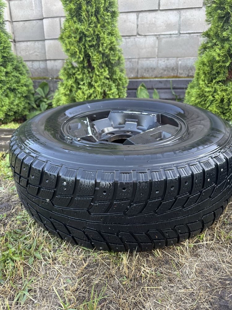 Продам диски+шины 235/75/R15 Michelin