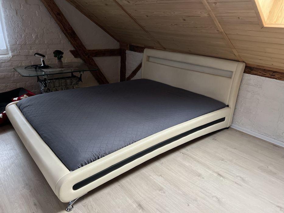 Łożko małzenskie wraz z matercam