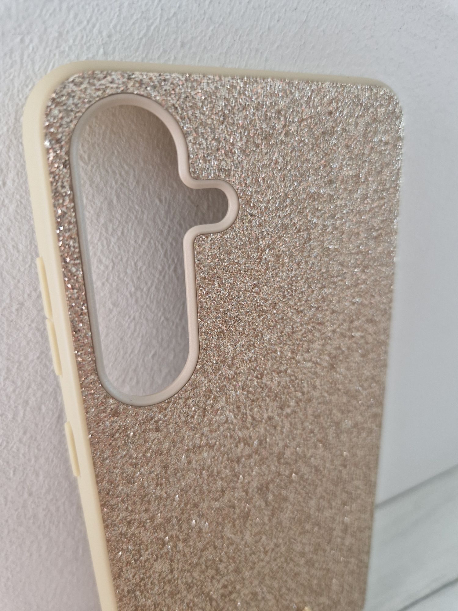 Oryginalne Etui GUESS hardcase Glitter Script do Samsung S24