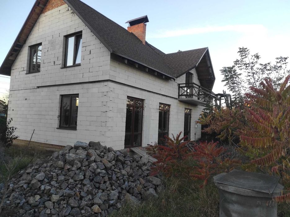 Будинок в Пирогово. 5 кімнат, 2 поверхи, всі комунікації, прописка.