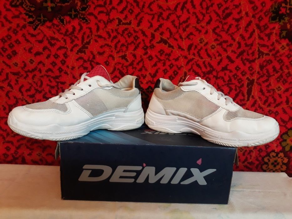 Кроссовки женские летние 37р