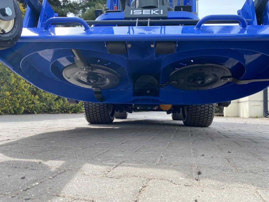 Kosiarka ISEKI SF 237 Idealna do pielęgnacji dużych terenów zielonych