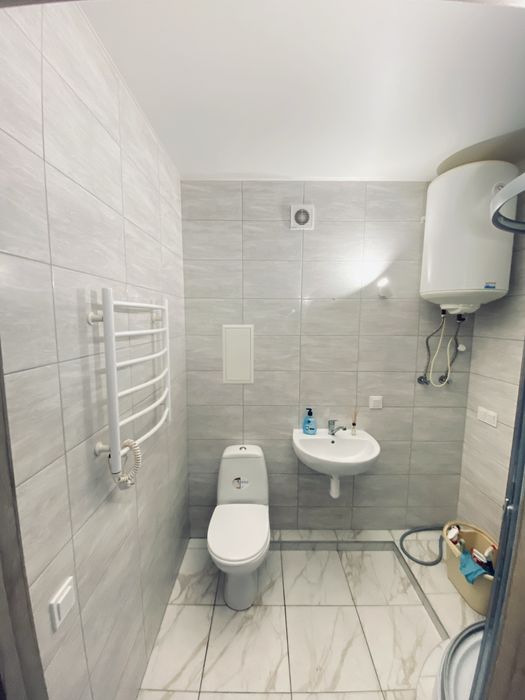 Уютная 1-комнатная с новым ремонтом в кирпичном доме — заезжай и живи!