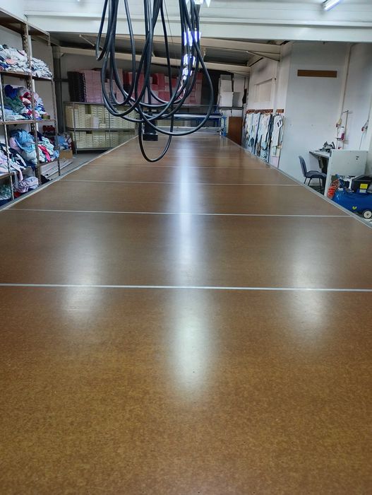 Mesa de corte de confecção