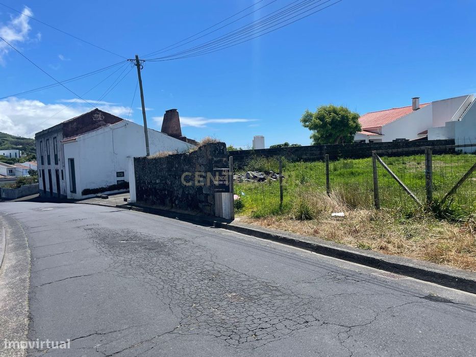 Terreno Urbano com Vista Mar.