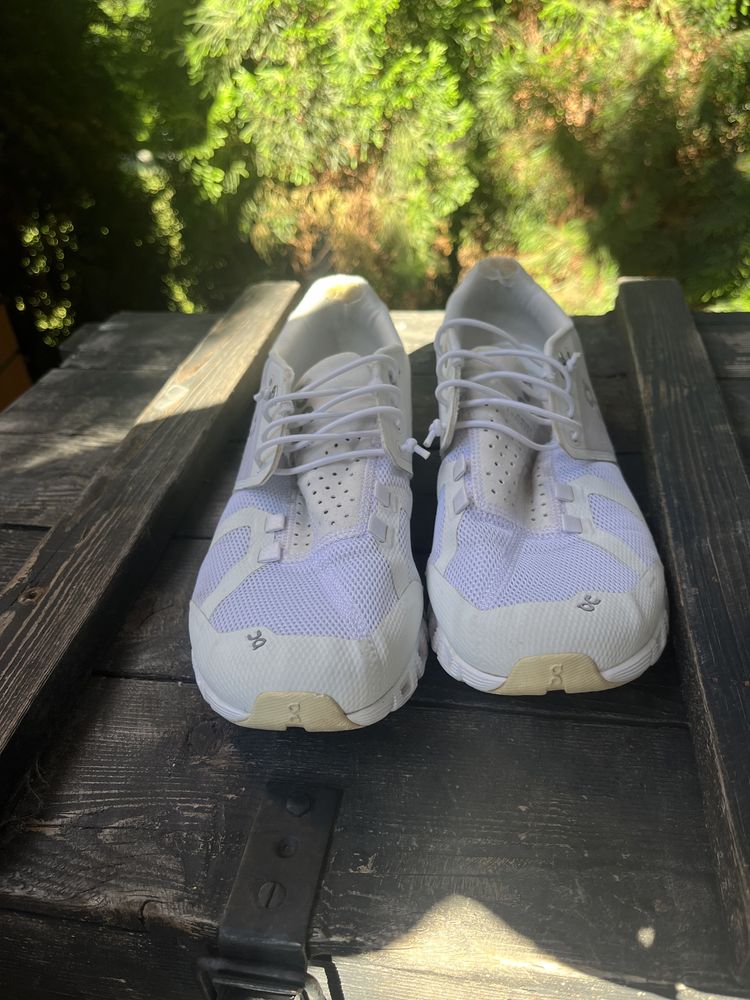 Buty on cloud biale