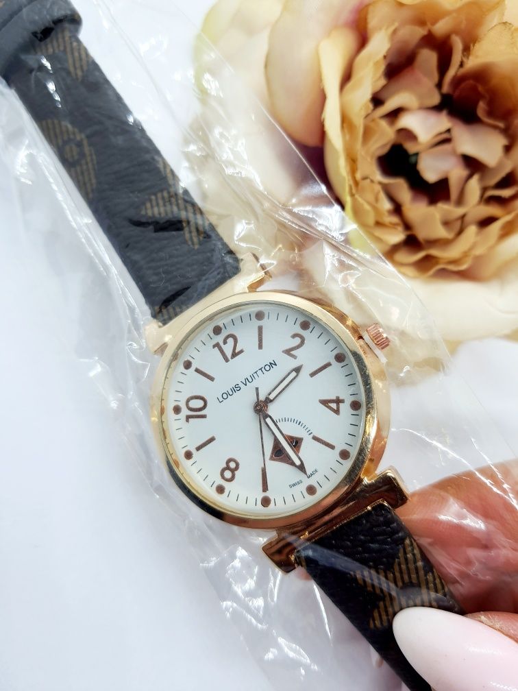 Zegarek damski brązowy