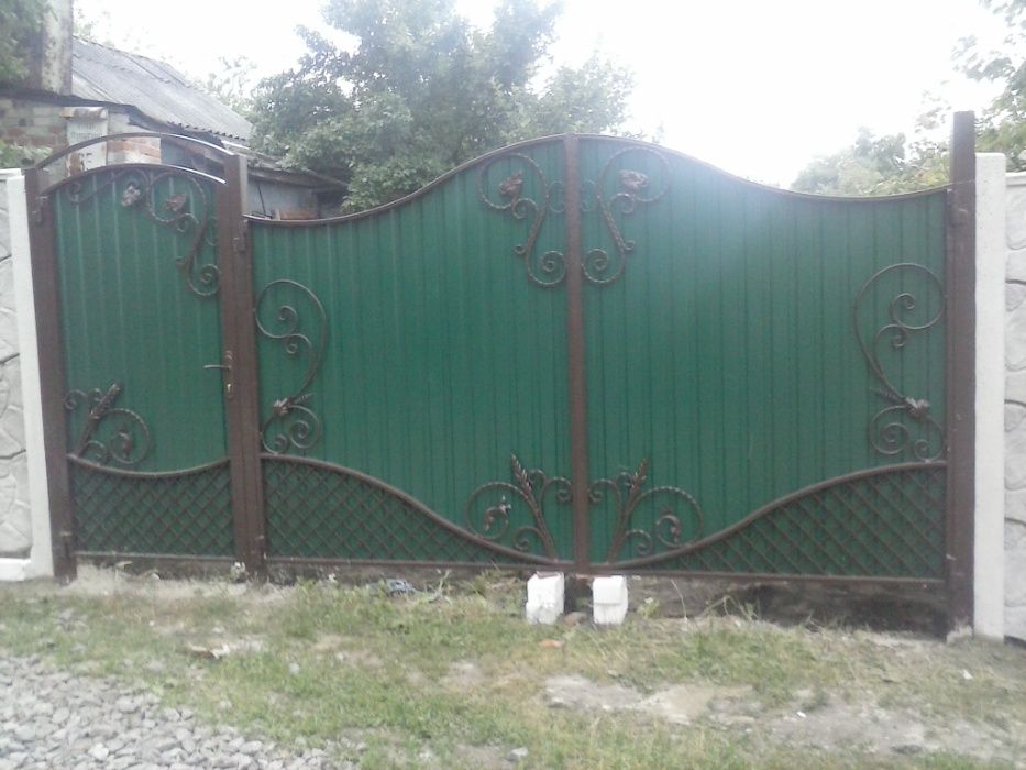 Ворота,Калитки из профнастила.элементы ковки.