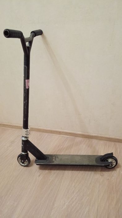 Трюковий самокат