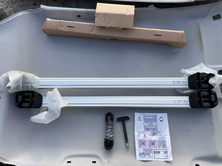 Bagażnik dachowy belki Audi Q5 17rok">