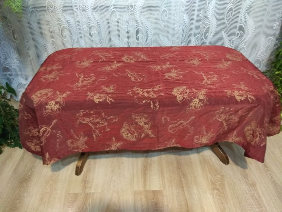 TCM Obrus Bordo Złoty wzór Glamour