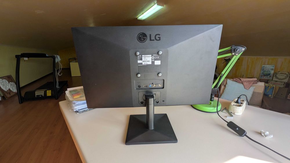 Ecrã / Monitor IPS, Full HD (1920x1080), 22"