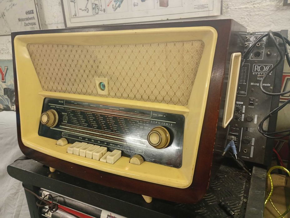 Piękne radio lampowe Tatry