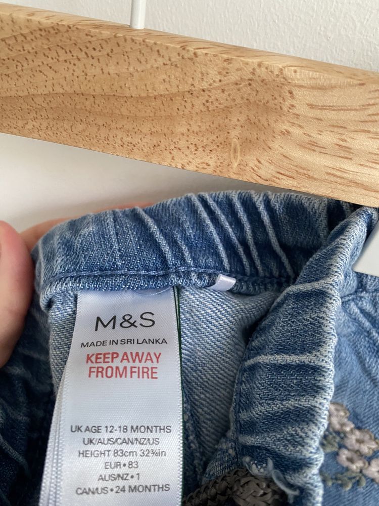 Spodnie jeansowe 80 niebieskie Marks & Spencer wyszywane kwiaty newbie