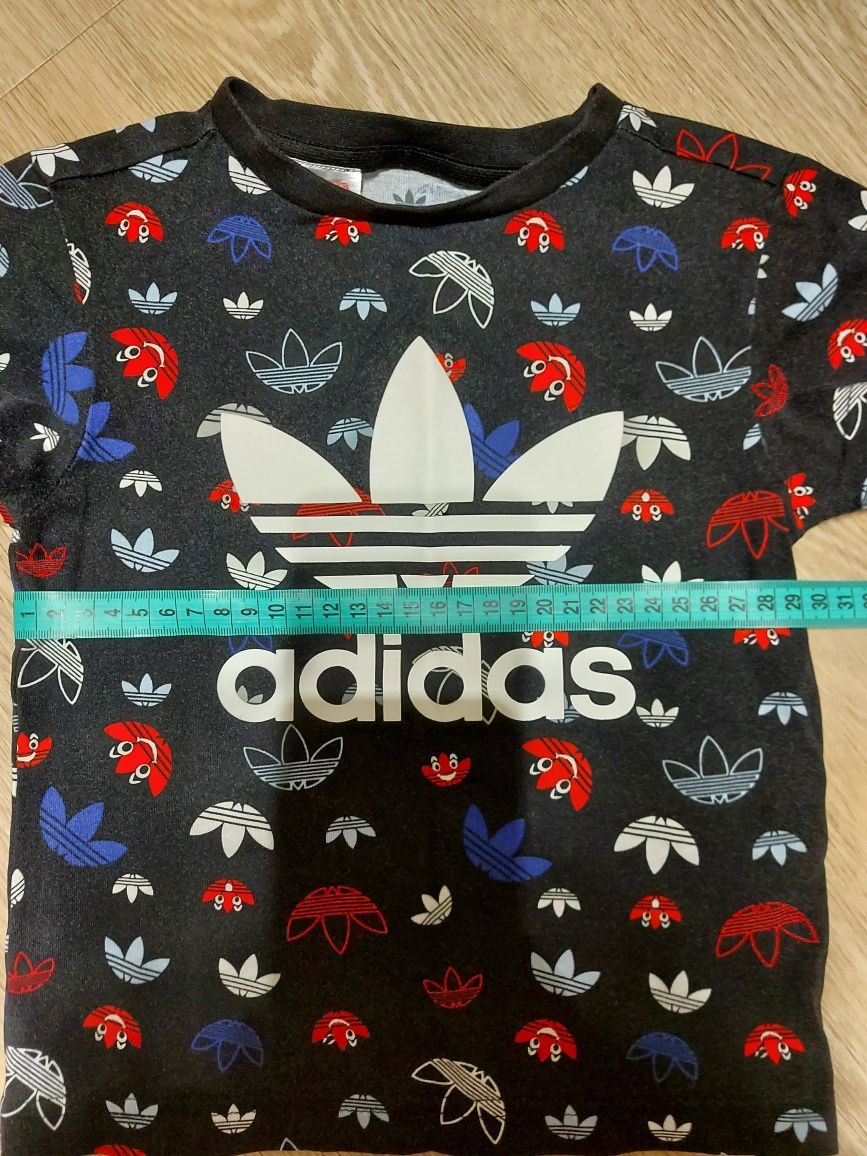 Продам детскую футболку adidas