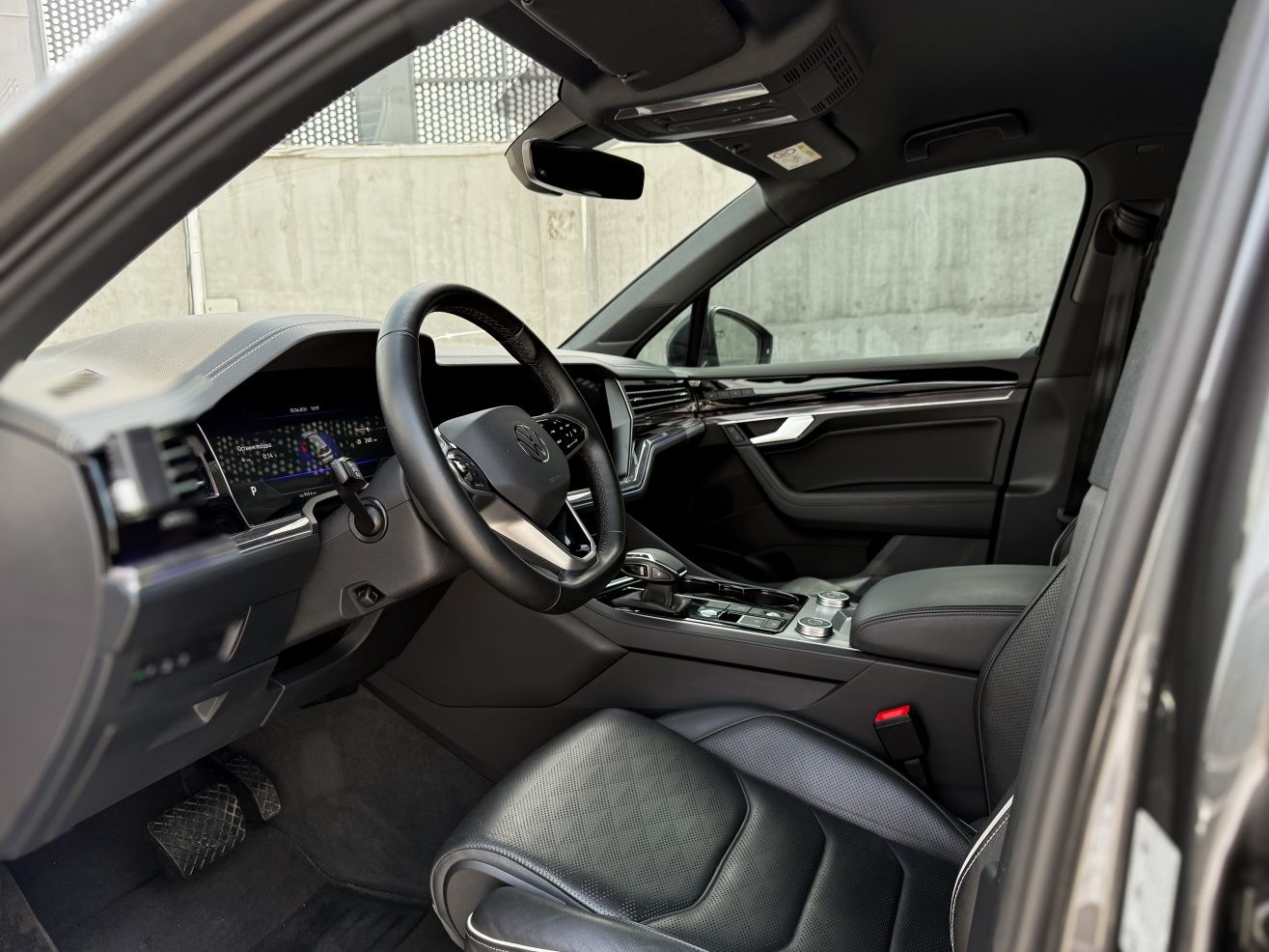 Оренда авто Volkswagen Touareg, Прокат авто, Аренда авто