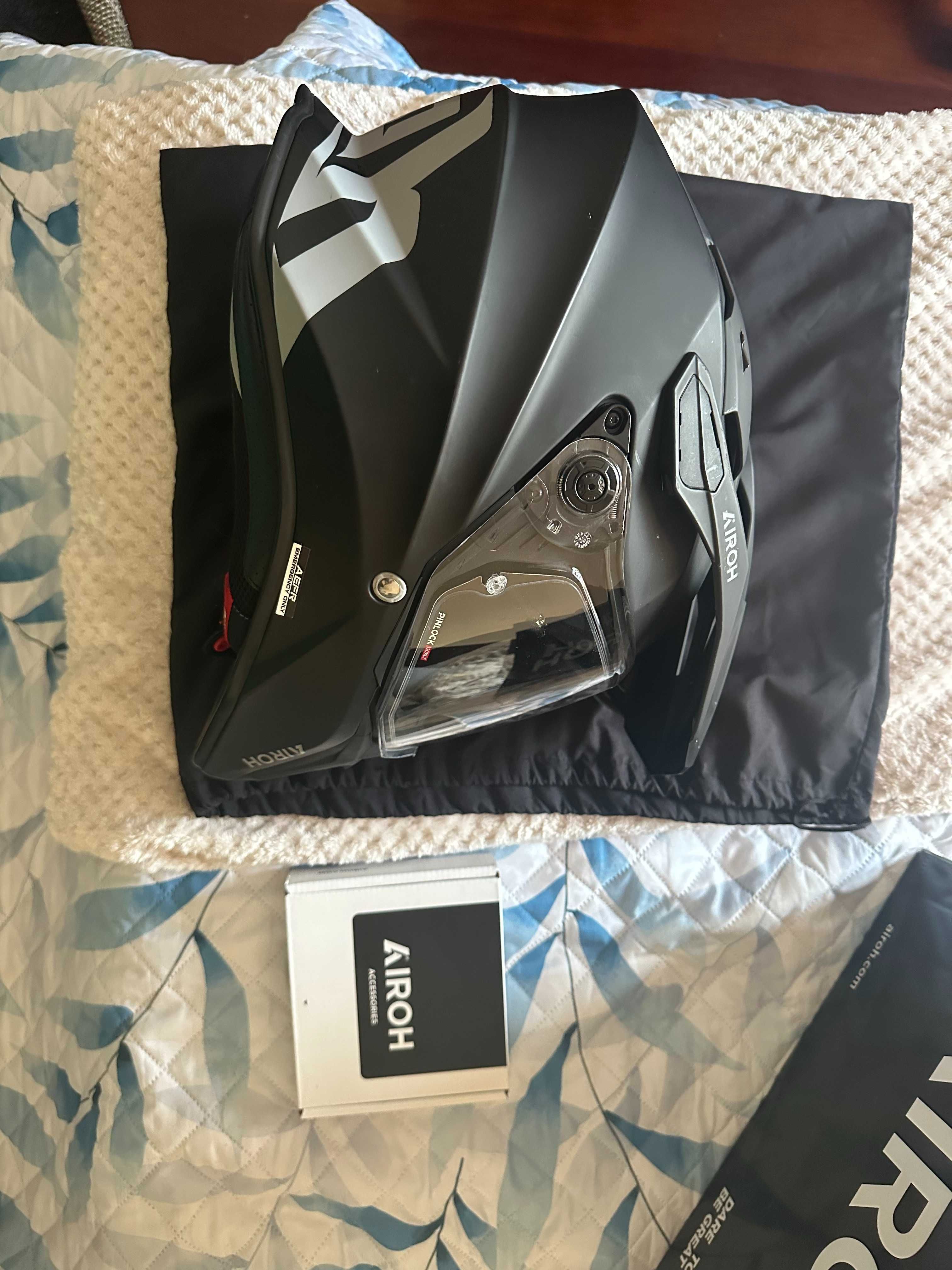 Capacete Airoh Commander 2 c/intercomunicador ASMAX S1