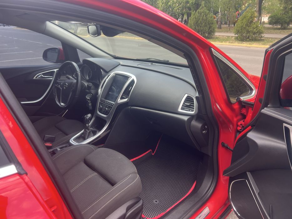 Opel astra J 2010 год 1,4 turbo ГБО