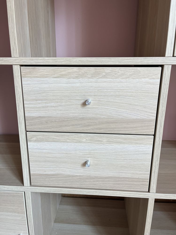 Estante ikea com 16 divesões