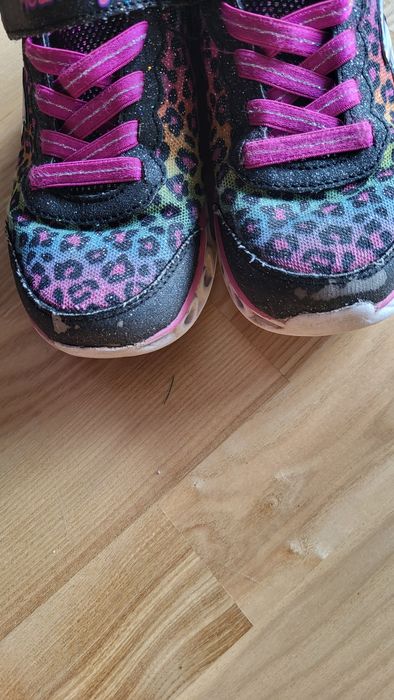 Buty Skechers heart lights świeciące rozmiar 28